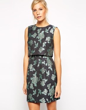 http://www.asos.com/Oasis/Oasis-Winter-Rose-Jacquard-Dress/Prod/pgeproduct.aspx?iid=4526550&WT.ac=rec_viewed&CTAref=Recently+Viewed
