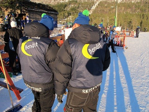 Funksjonærar på Bendit skiskytterfestival. Foto: Klemet Bø